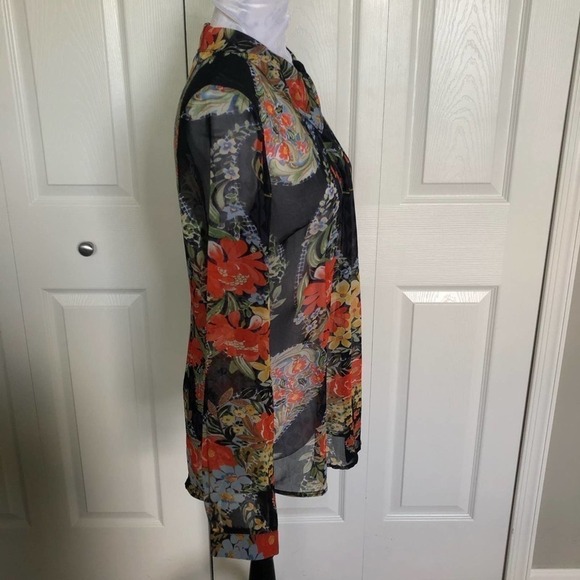 đť…şCABI Amour Semi Sheer Blouse Floral Small - Picture 6 of 10